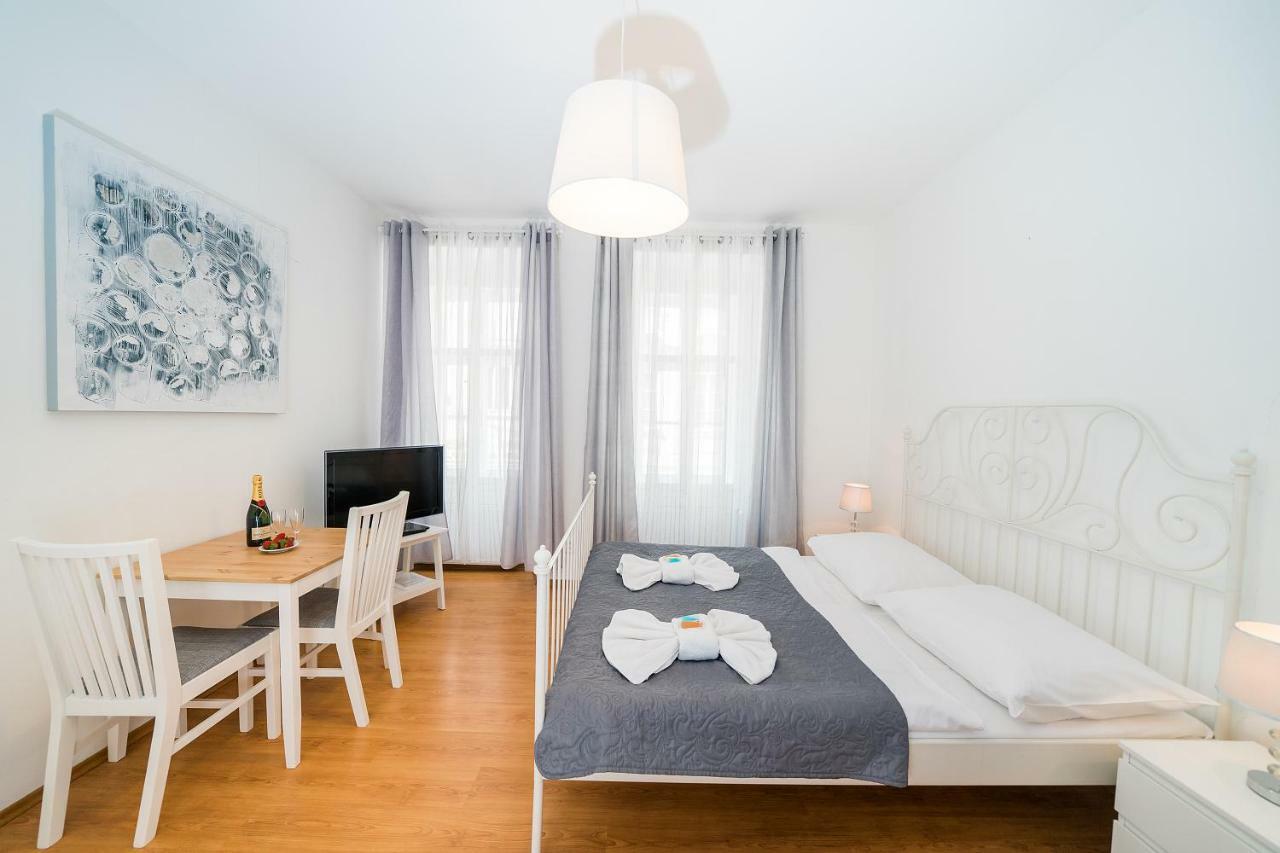 Apartments Pushkin Praag Buitenkant foto