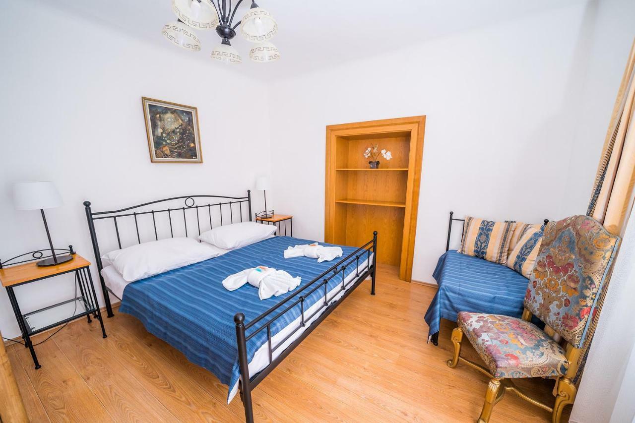 Apartments Pushkin Praag Buitenkant foto