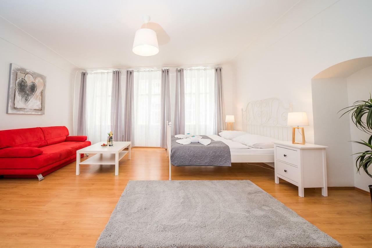 Apartments Pushkin Praag Buitenkant foto